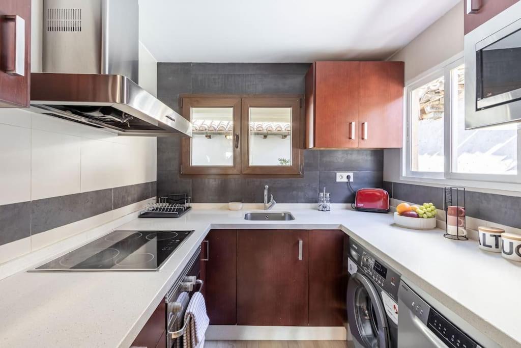 Apartamento Con Terraza A 4 Minutos De La Catedral Granada Exterior foto